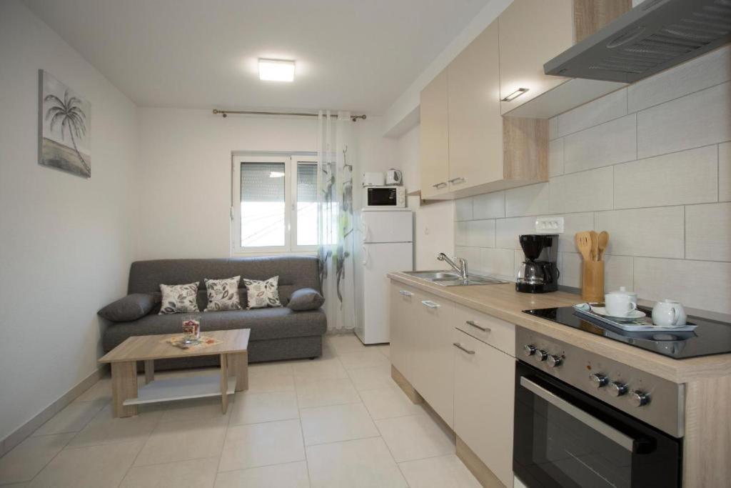 Apartments Panorama With Seasonal Pool Slatine Εξωτερικό φωτογραφία