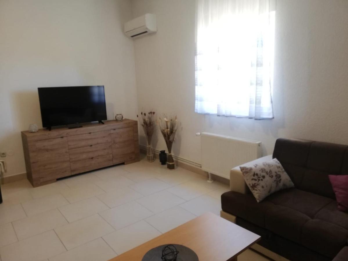 Apartments Panorama With Seasonal Pool Slatine Εξωτερικό φωτογραφία