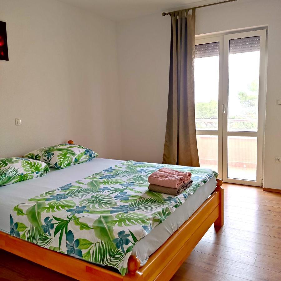 Apartments Panorama With Seasonal Pool Slatine Εξωτερικό φωτογραφία